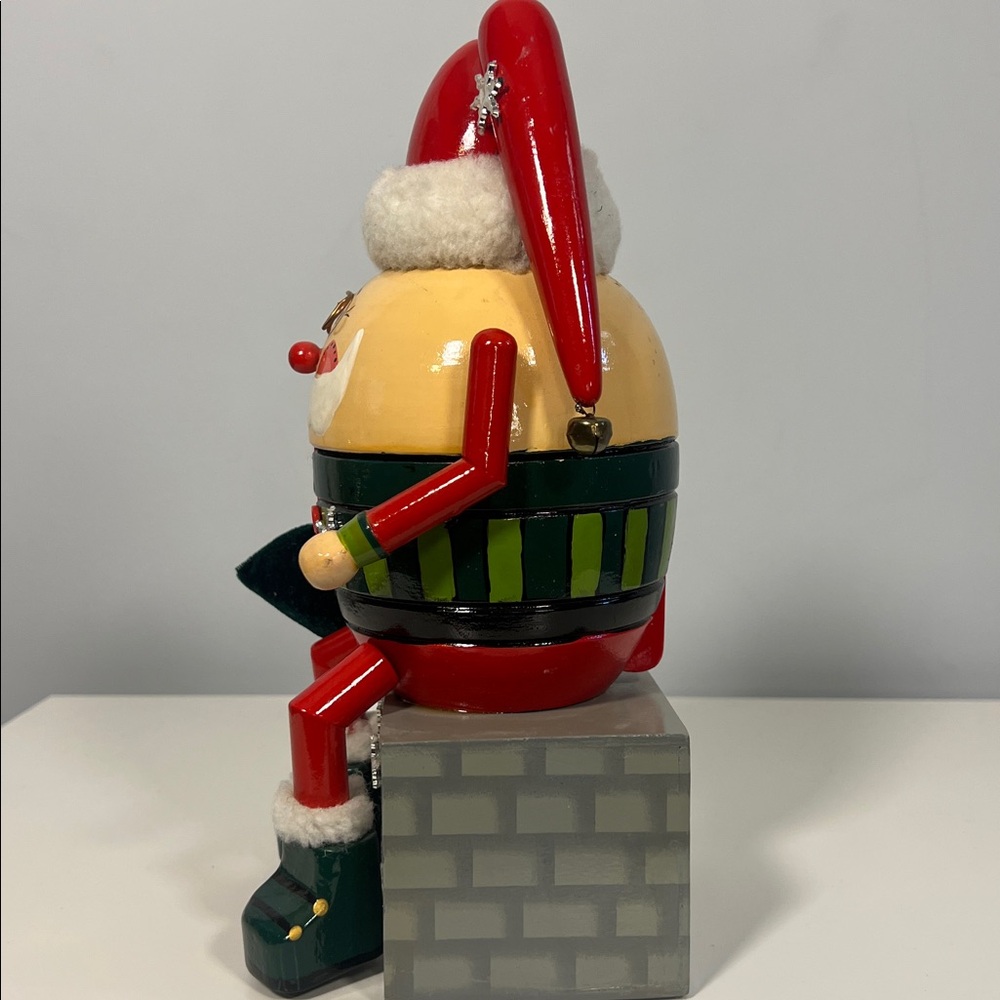 Nanette Hilton Vintage 2012 Red Santa‎ Humpty Dumpty Holiday Nutcracker Figurine - Picture 8 of 9